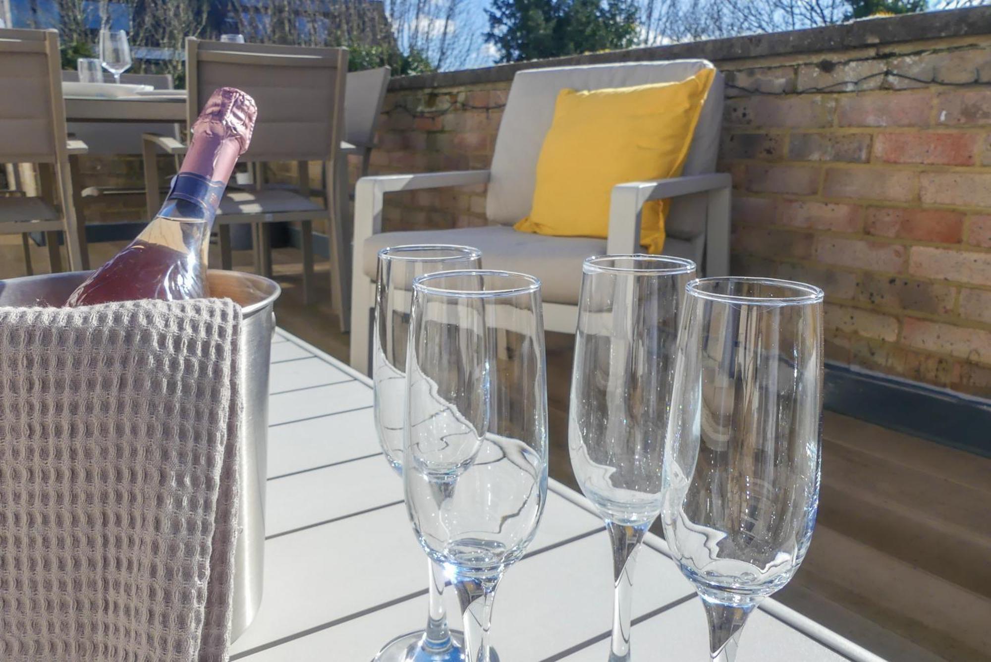 Luxury Penthouse W Balcony - 2X Free Parking Διαμέρισμα Royal Tunbridge Wells Εξωτερικό φωτογραφία